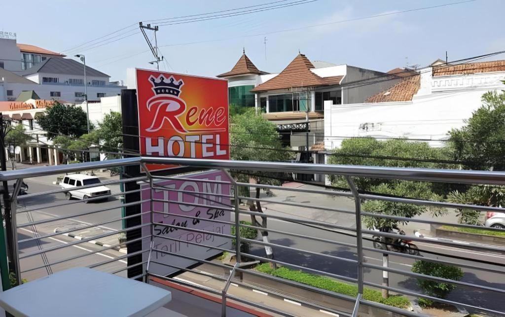 Rene Hotel Yogyakarta Bagian luar foto