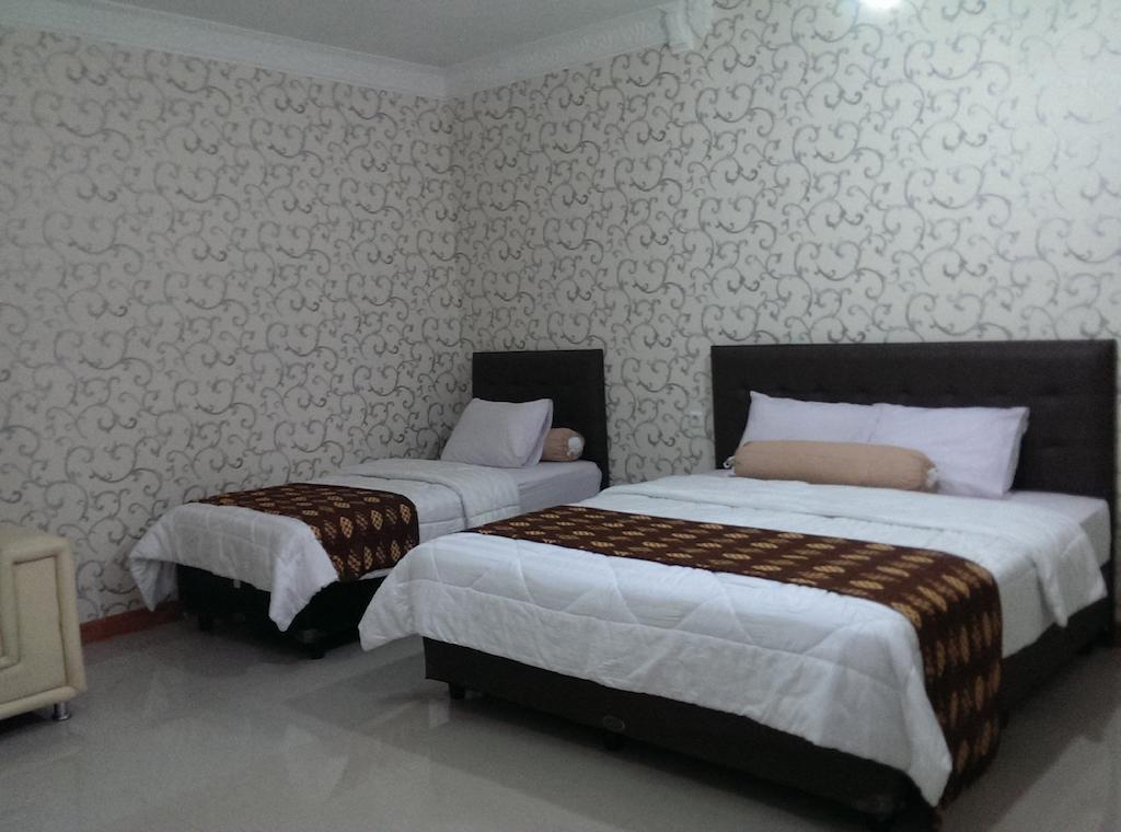 Rene Hotel Yogyakarta Bagian luar foto