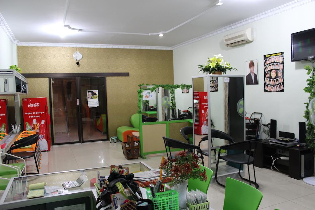 Rene Hotel Yogyakarta Bagian luar foto