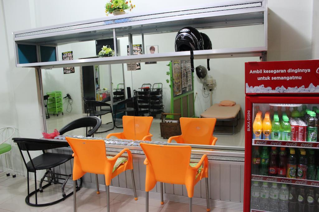 Rene Hotel Yogyakarta Bagian luar foto