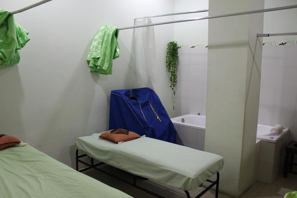 Rene Hotel Yogyakarta Bagian luar foto