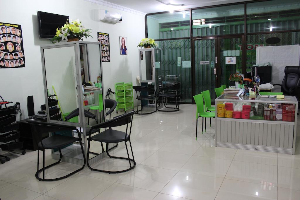 Rene Hotel Yogyakarta Bagian luar foto