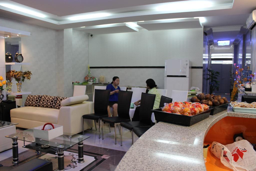 Rene Hotel Yogyakarta Bagian luar foto