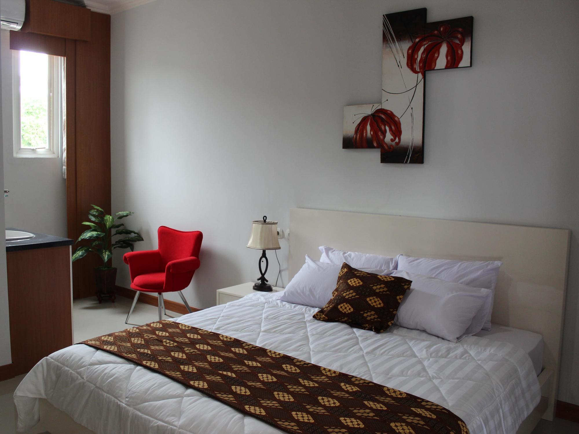 Rene Hotel Yogyakarta Bagian luar foto