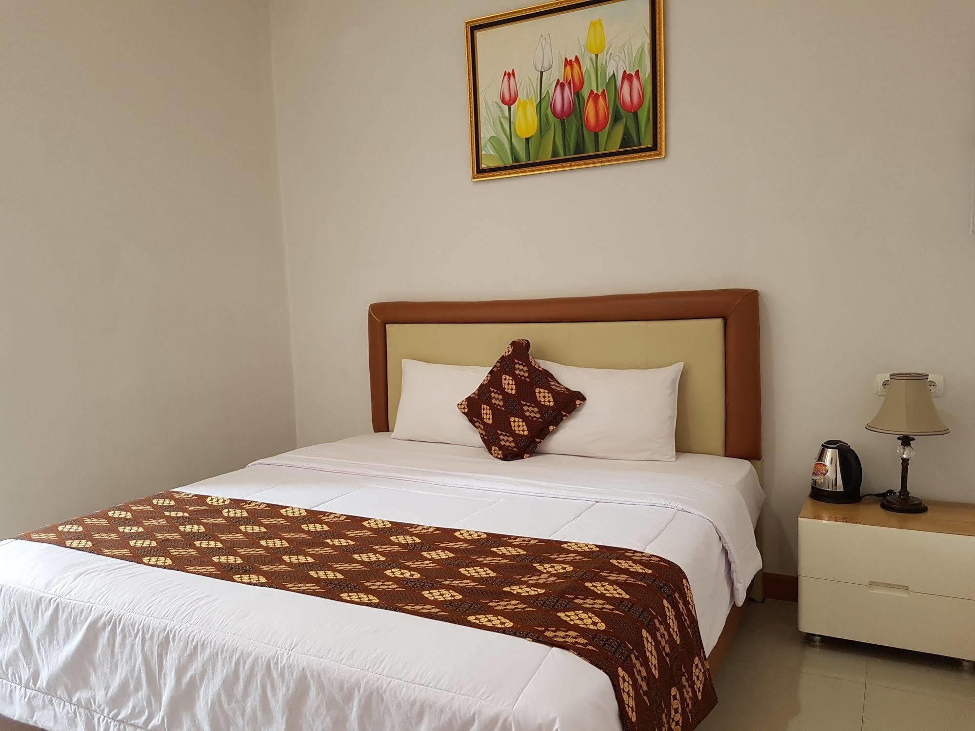 Rene Hotel Yogyakarta Bagian luar foto