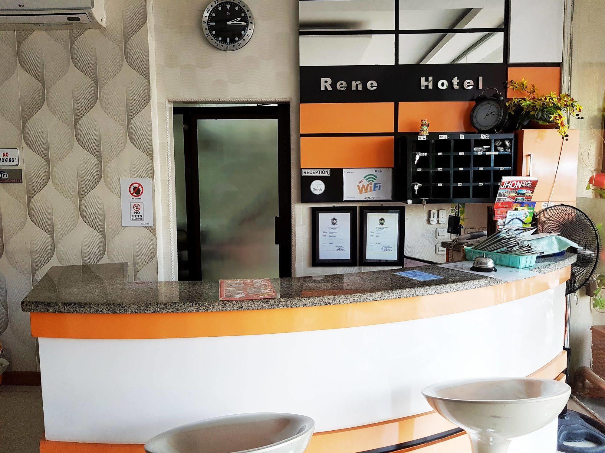 Rene Hotel Yogyakarta Bagian luar foto