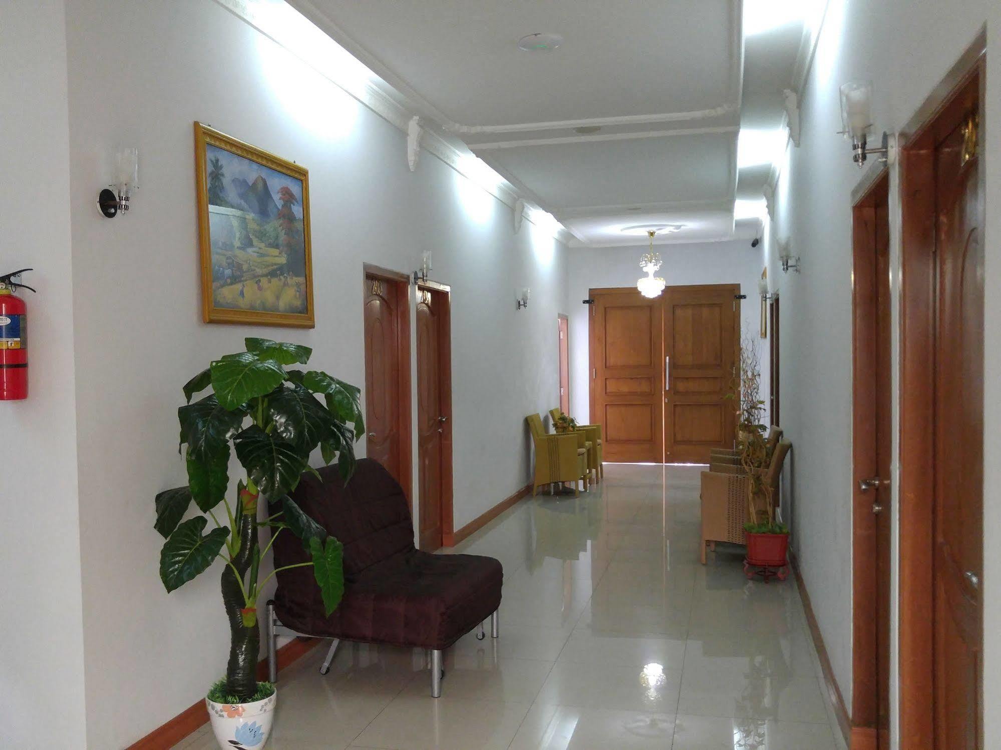 Rene Hotel Yogyakarta Bagian luar foto